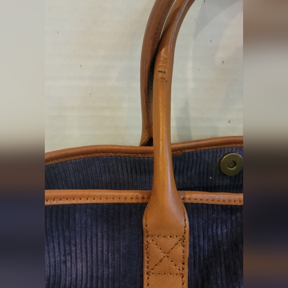 VINEYARD VINES PURSE - NAVY CORDUROY & LEATHER - Picture 5 of 8